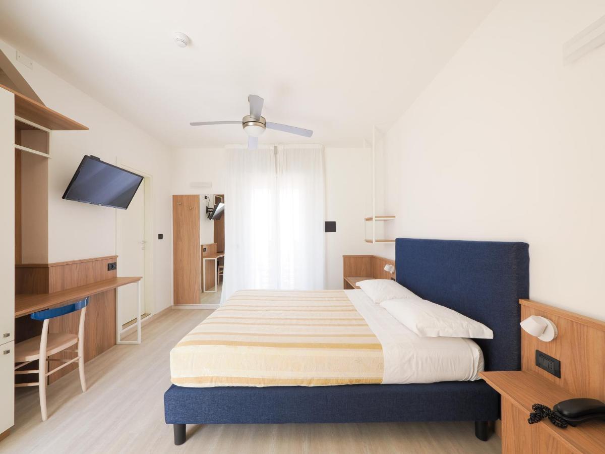 Hotel Angelo Каорле Экстерьер фото