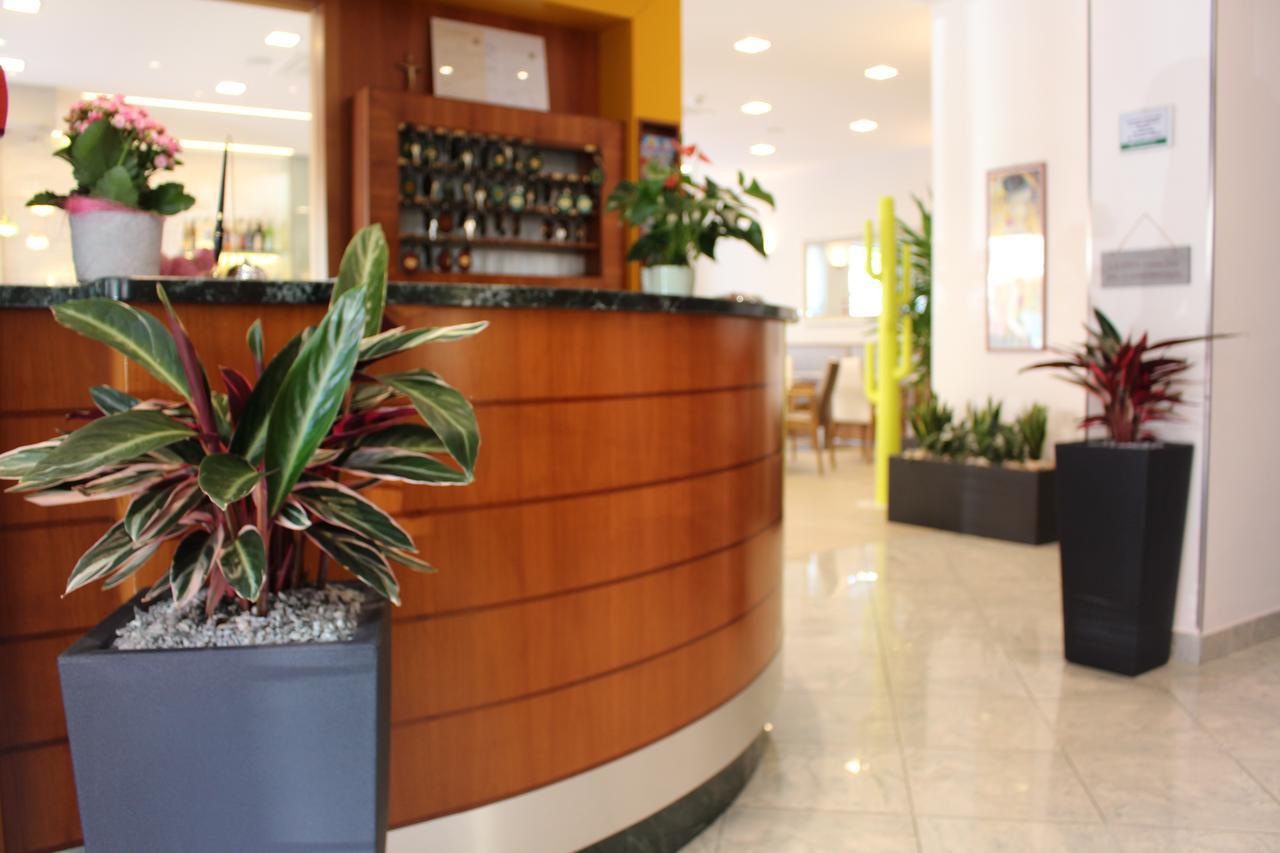 Hotel Angelo Каорле Экстерьер фото